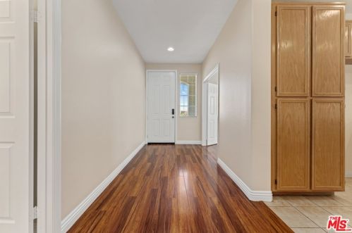 43633 32nd St, Lancaster, CA 93535-6214