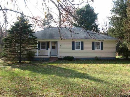 65 Koonz Rd, Reidsville, NY 12186-5100
