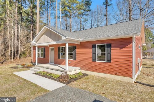 211 Erica Dr, Montross VA  22520-4154 exterior