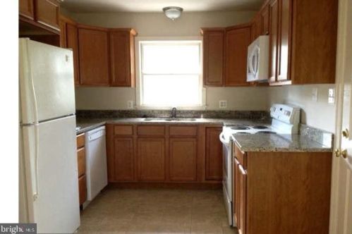 19 Pendleton Rd, Fredericksburg VA  22405-3040 exterior