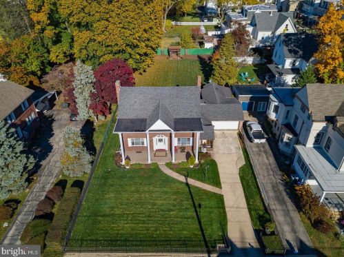 556 Leverington Ave, Philadelphia PA 19128-3314 exterior