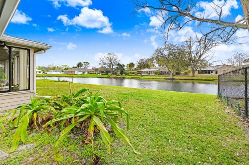 4370 Westlake Dr, Titusville FL  32780-5995 exterior