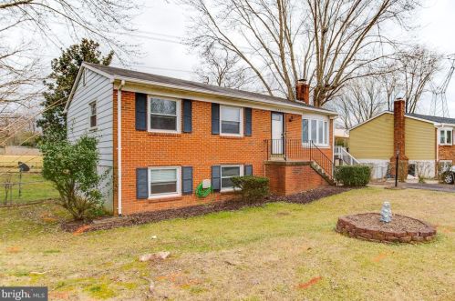 13925 Mattapony Dr, Woodbridge VA  22193-4470 exterior