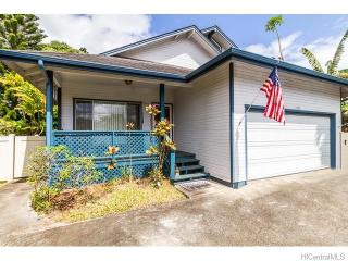 1890 California Ave, Wahiawa, HI 96786-2711