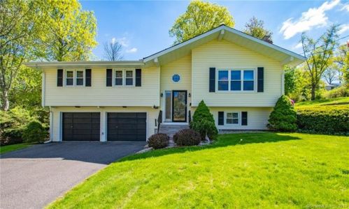 65 Ludlow Rd, Manchester, CT 06040-4542