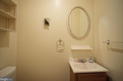 8 Brentwood Rd, Camp Hill PA  17011-2503 exterior