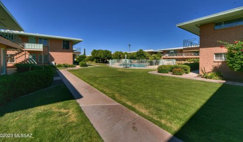 3002 6th St, Tucson AZ  85716-4862 exterior