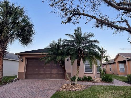 465 Grand Canal Dr, Kissimmee, FL 34759-4353