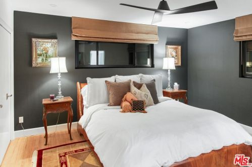 3584 Sepulveda, Van Nuys CA 91402-4305 exterior