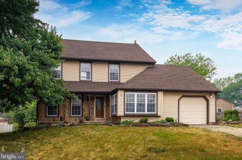18 6th Ave, West Deptford, NJ 08093-1050