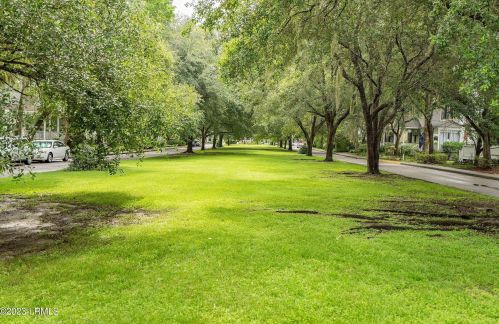 1305 Broad St, Beaufort SC  29902-6373 exterior