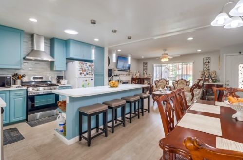 933 Dimarino St, San Diego CA 92114-3024 exterior