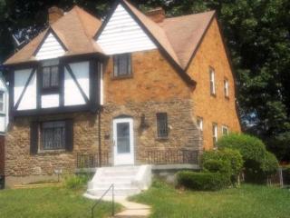 5202 Grafton Ave, Cincinnati, OH 45237-5810
