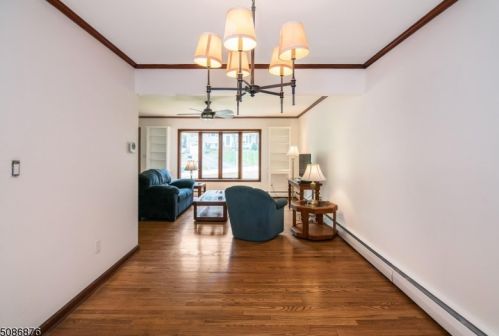 3 Orchard St, Greystone Park NJ  07950-3228 exterior