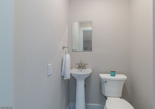 109 Shore Rd, Andover NJ  07821-2242 exterior