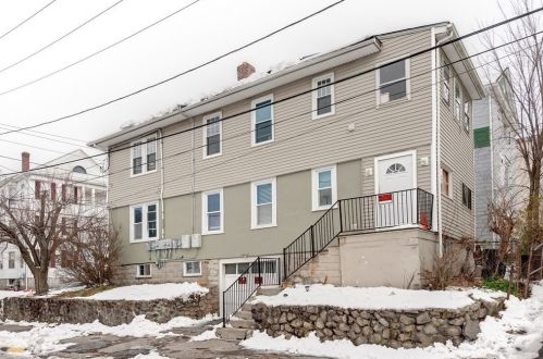 26 King Philip Rd, Worcester, MA 01606-2334