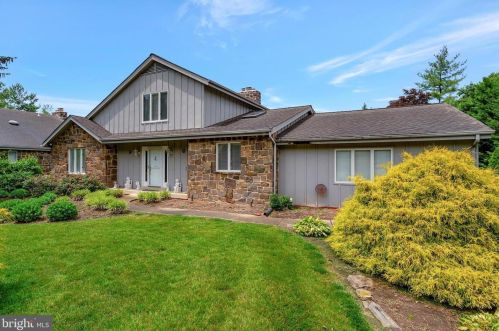 3 Briars Ln, Wilmington, DE 19807-2128