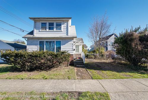 2112 Margerum Ave, Belmar, NJ 07719-2944