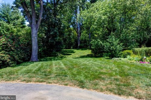 229 Hilldale Rd, Ithan, PA 19085-1505