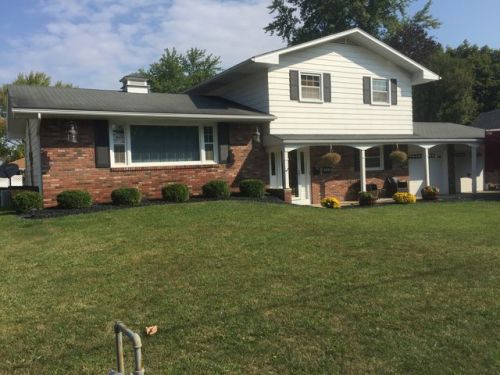909 Wayne St, Maumee, OH 43537-1933