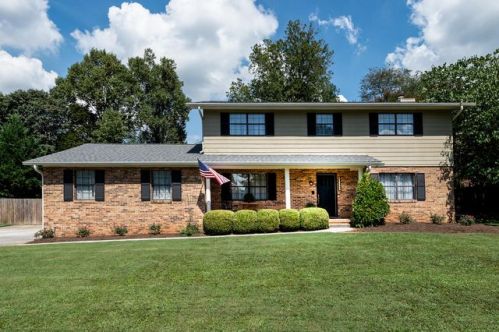9817 Tallahassee Dr, Knoxville, TN 37923-1938