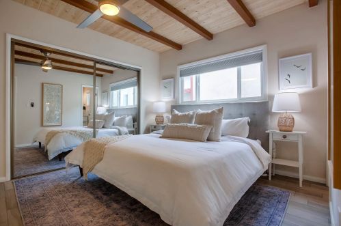 824 Anacapa Ct, San Diego CA  92109-8203 exterior