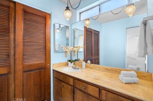 15328 Cranbrook Ave, Lawndale CA  90260-2425 exterior