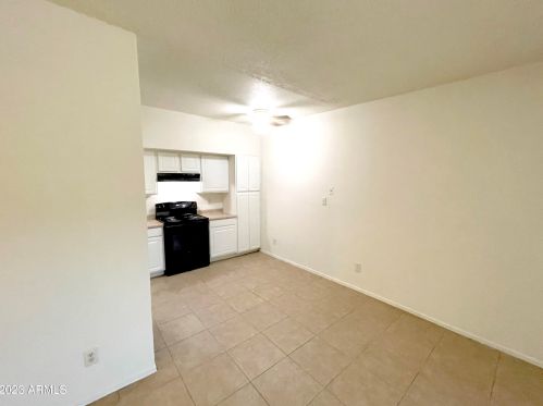 6713 Myrtle Ave, Glendale AZ 85301-1801 exterior