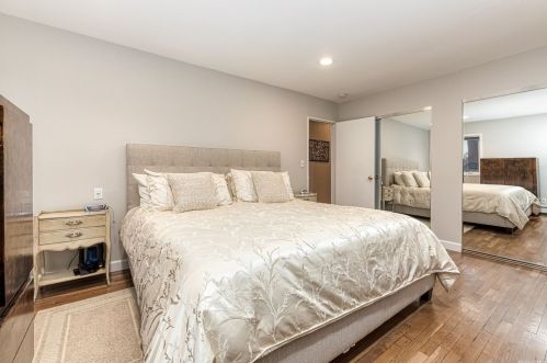 2638 Hewlett Ln, North Bellmore NY  11710-4415 exterior