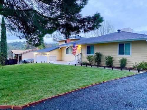 11 Glen Cir, Oroville CA  95966-9250 exterior