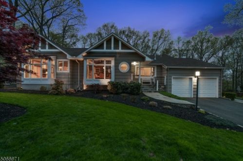 3 Hillside Ct, Greystone Park, NJ 07950-2007