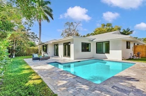 110 Swinton Cir, Delray Beach, FL 33444-4245