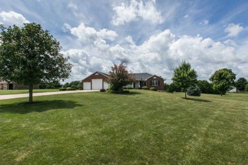 10685 Skylark Dr, Centralia, IA 52068-9443
