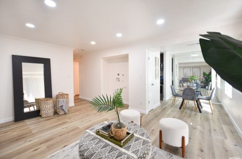 435 Creekside Cir, Salt Lake City, UT 84107-6389