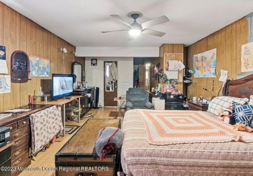 93 Sunset Ave, Tinton Falls NJ  07701-1433 exterior