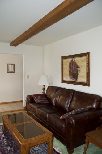 12538 La Belle Ct, Thiensville, WI 53092-2319