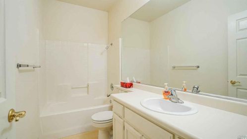 741 Tommy Dorsey Ct, Windsor CA  95492-7556 exterior
