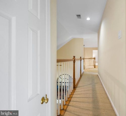 10101 Waterside Dr, Springfield VA  22015-3931 exterior