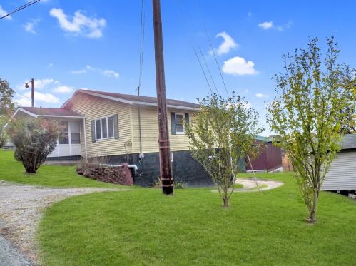 1309 Gravel Bar Rd, Vandergrift, PA 15690-2420