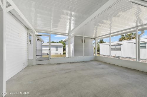 926 Laurel Cir, Sebastian, FL 32976-7299