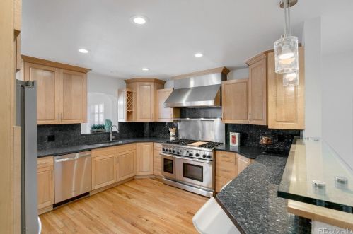 1635 Xavier St, Denver CO  80204-1025 exterior