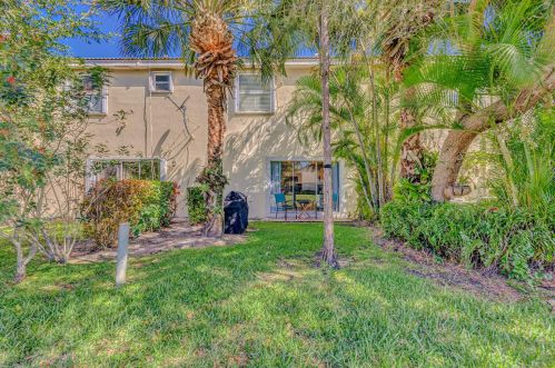 13416 Georgian Ct, West Palm Beach, FL 33414-3910