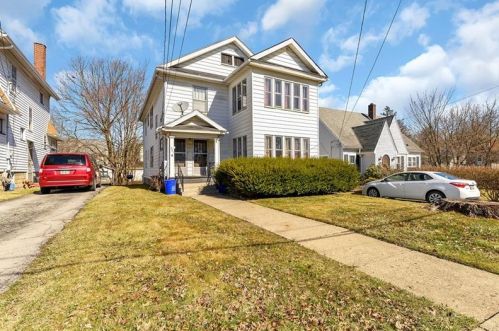 221 Sheridan Ave, New Castle, PA 16105-2560