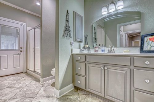 500 Dove Holw Trl, Georgetown TX 78633-5066 exterior