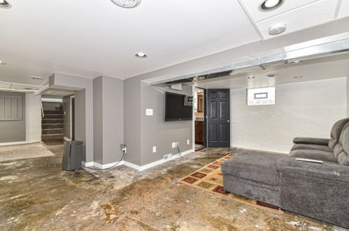 922 75th St, Milwaukee WI 53214-3016 exterior