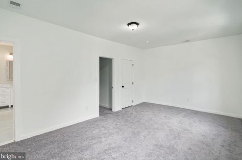 210 Market St, Gloucester NJ  08030-1907 exterior