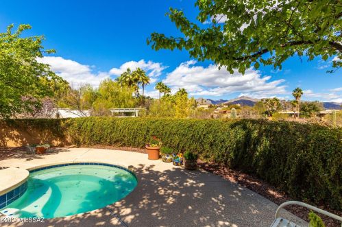 4200 Fernhill Cir, Tucson AZ 85750-2475 exterior