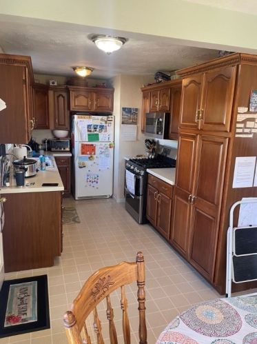 386 Koehler Dr, Hermitage, PA 16150-1838