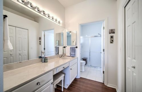 2217 Preservation Green Ct, Ruskin FL  33573-4418 exterior