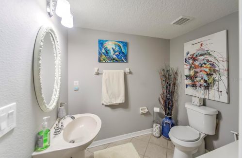 413 Islebay Dr, Ruskin FL  33572-3332 exterior